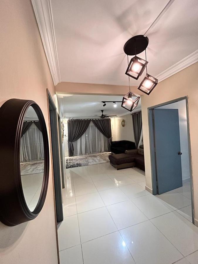 Naura Homestay Selangor Kuala Lumpur Batu Caves Eksteriør billede